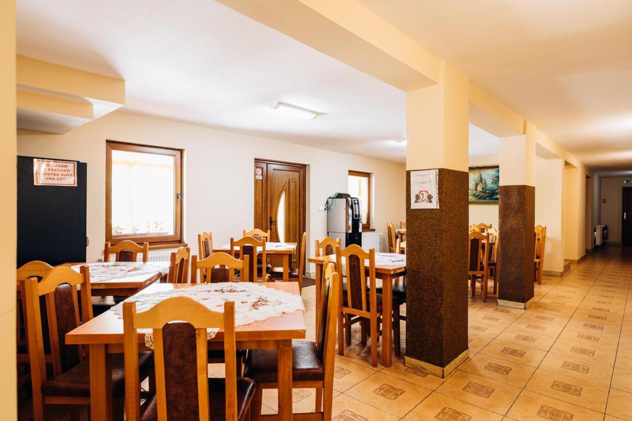Couette-café Iris 2 *
